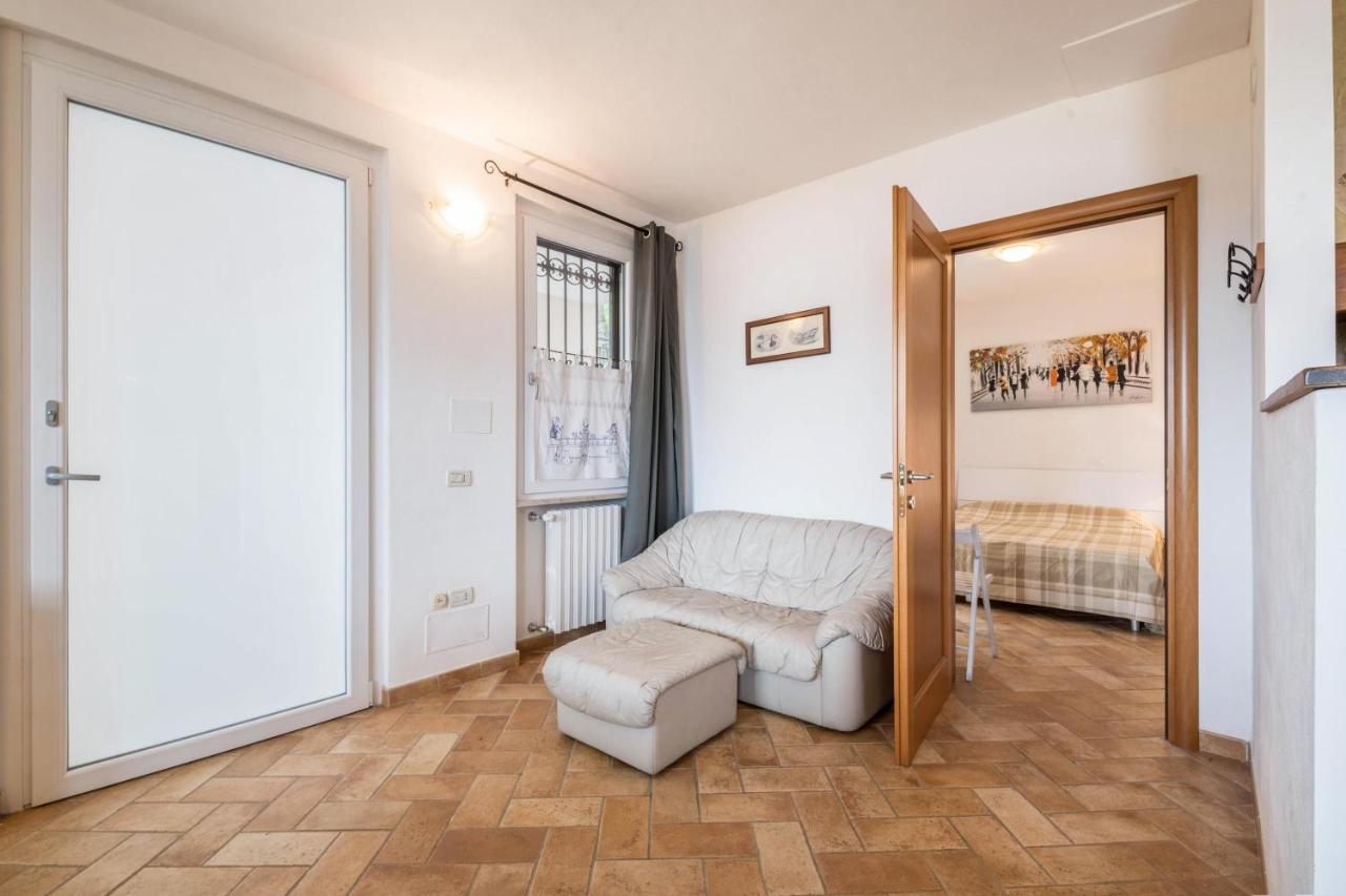 Al Agave Sotto Apartment Toscolano Maderno Bagian luar foto